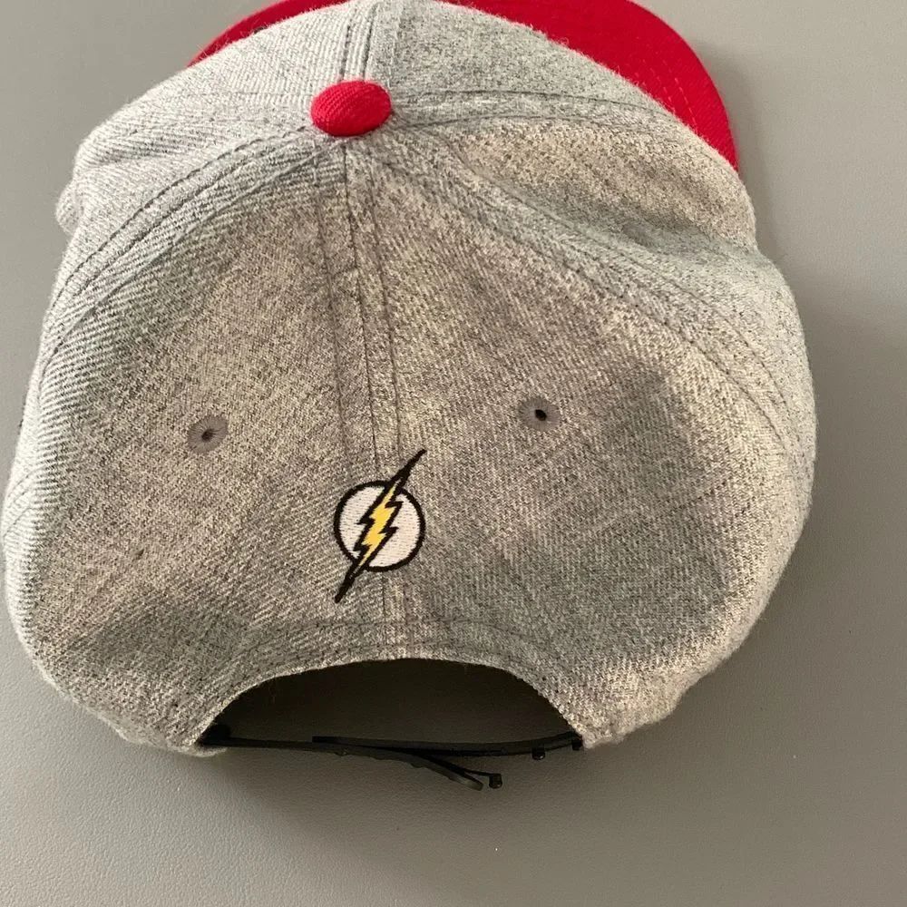 The FLASH DC Comics Hat - Picture 4 of 4